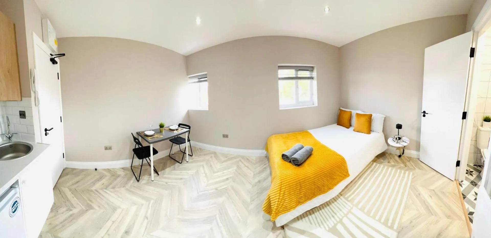 London Heathrow Airport Top Studios Only 5 Mins To Airport West Drayton  West Drayton (Middlesex)