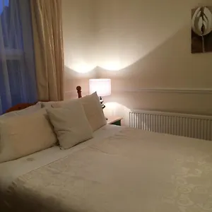 Caris Guest house Southend-on-Sea