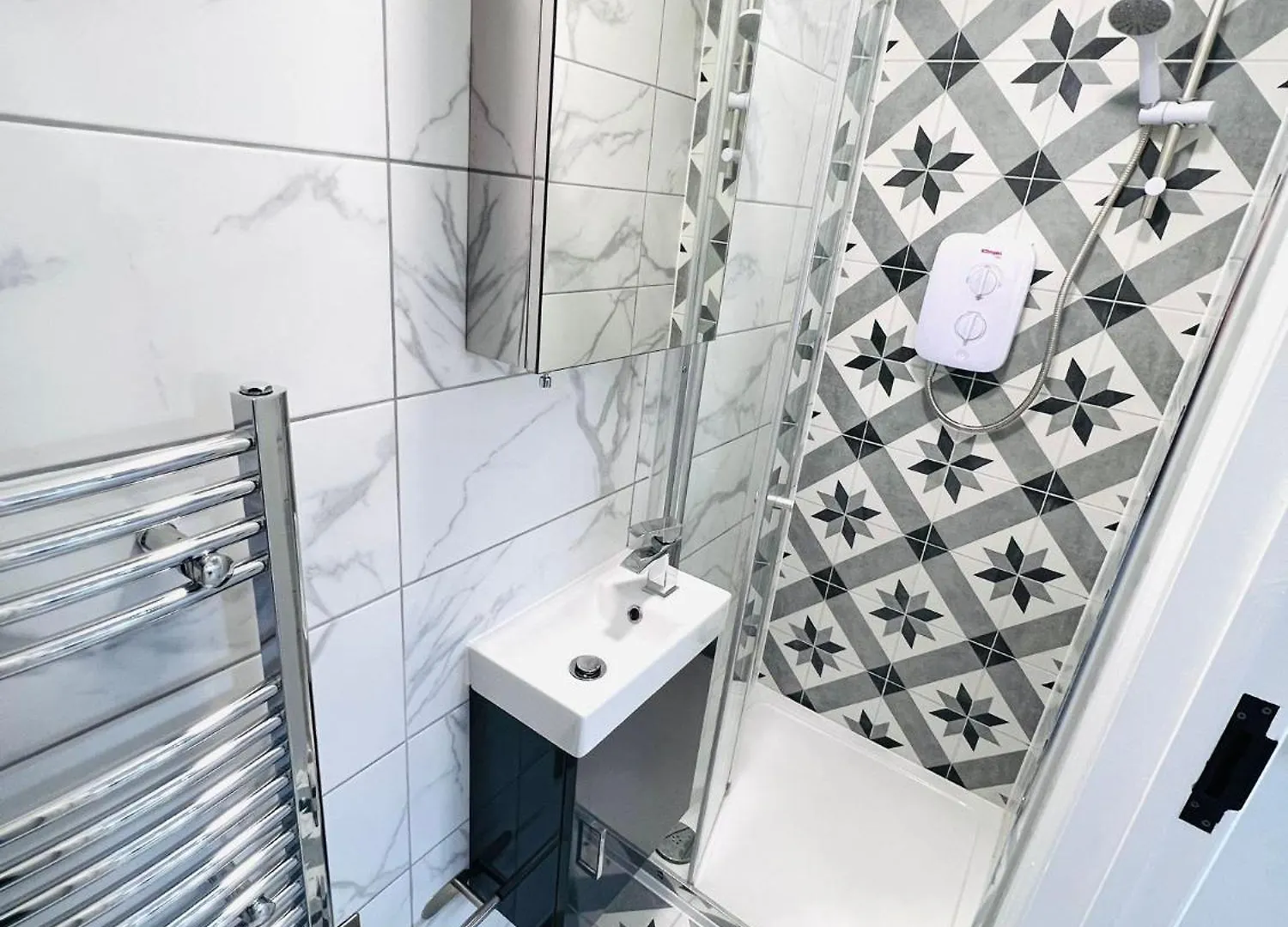 London Heathrow Airport Top Studios Only 5 Mins To Airport West Drayton  United Kingdom